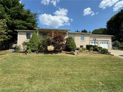 203 Mcghee Dr, Barnesville, OH 43713