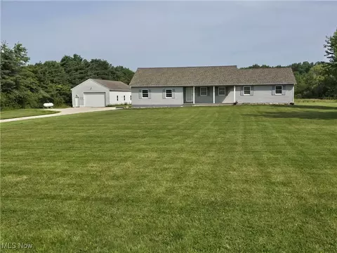35600 Law Rd, Grafton, OH 44044