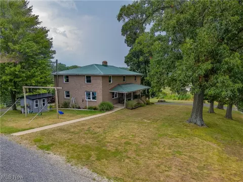 3564 Oak Ridge Rd, Sugarcreek, OH 44681