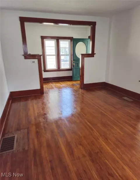 Living - 5123 Reed Ave, Ashtabula, OH 44004 photo 2 of 3