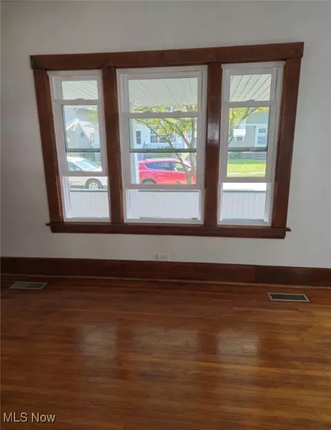 Living - 5123 Reed Ave, Ashtabula, OH 44004 photo 3 of 3
