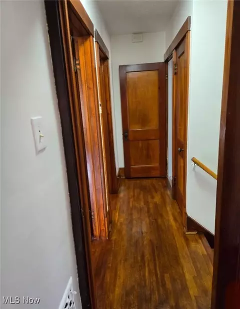 Entry Way - 5123 Reed Ave, Ashtabula, OH 44004 photo 4 of 6