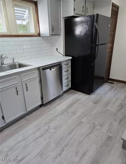 Kitchen - 5123 Reed Ave, Ashtabula, OH 44004 photo 3 of 3