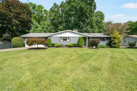 143 Gunarh Dr, Akron, OH 44319