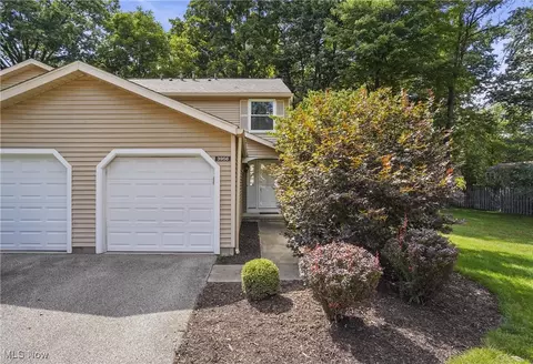 3956 Lake Run Blvd, Stow, OH 44224