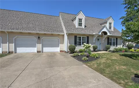 127 Nantucket Cir, Painesville, OH 44077