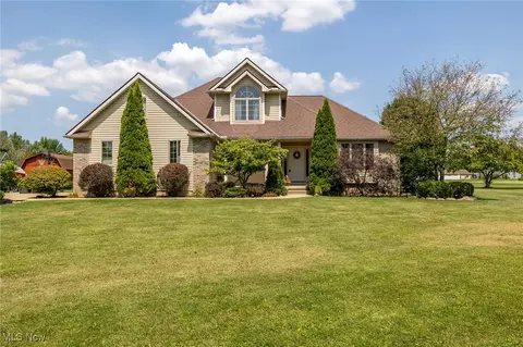 40184 Banks Rd, Grafton, OH 44044