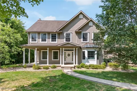 716 Mckee Trl, Hinckley, OH 44233