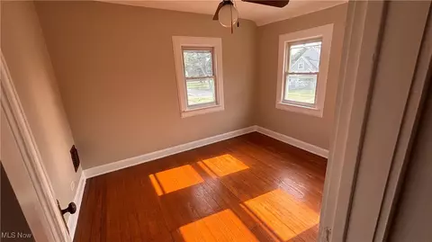 Bedroom - 320 Augusta Ave, Lorain, OH 44052 photo 2 of 2