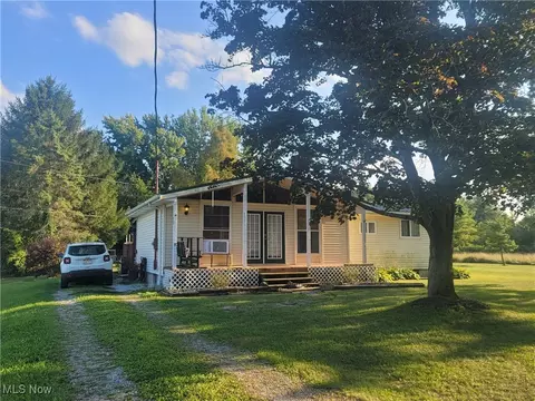 1014 Cinnamon Dr S, West Salem, OH 44287