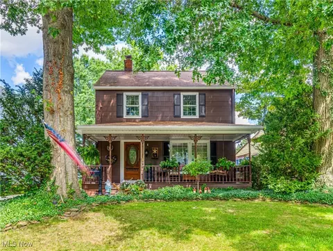 2719 Fairland St, Cuyahoga Falls, OH 44221
