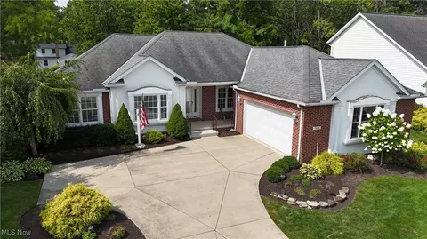 419 Augusta Dr, Elyria, OH 44035