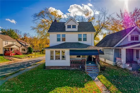 13824 E North Dr, Garfield Heights, OH 44105
