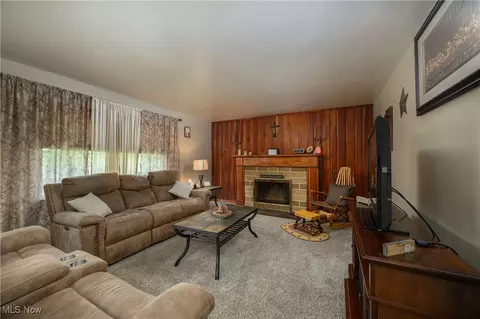 3600 Lotus Pl SW, Canton, OH 44710 photo 2
