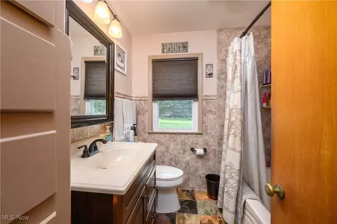 3600 Lotus Pl SW, Canton, OH 44710 photo 4