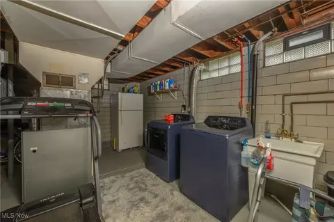 3600 Lotus Pl SW, Canton, OH 44710 photo 16