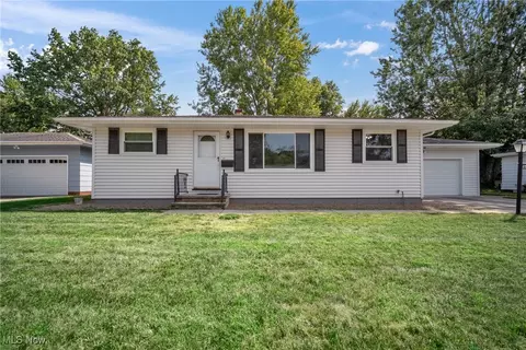 26919 Westwood Ln, Olmsted Twp, OH 44138
