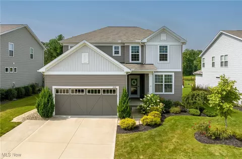 2028 Baker Ln, Stow, OH 44224
