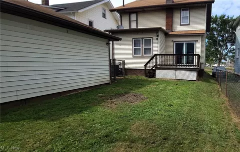 Exterior - 3210 3rd St NW, Canton, OH 44708 photo 5 of 6