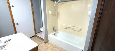 Bath - 3210 3rd St NW, Canton, OH 44708 photo 1 of 1