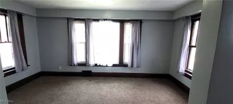 Living - 3210 3rd St NW, Canton, OH 44708 photo 5 of 6