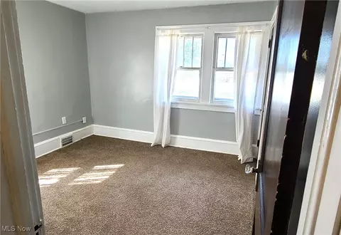 Bedroom - 3210 3rd St NW, Canton, OH 44708 photo 4 of 4