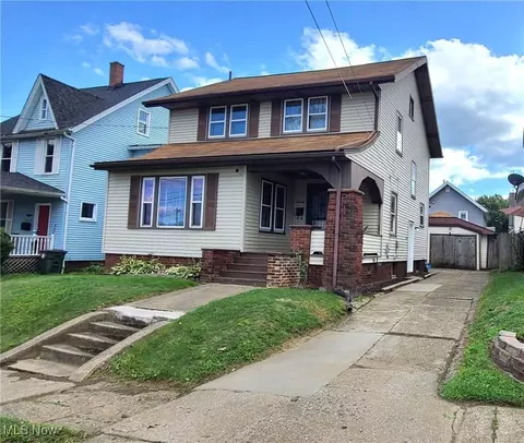 3210 3rd St NW, Canton, OH 44708