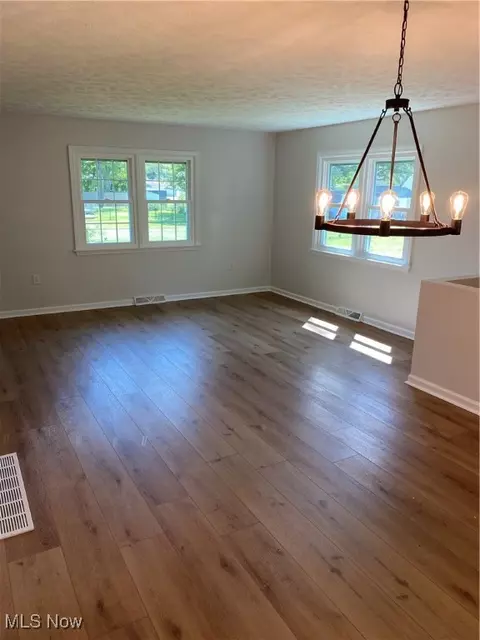 Living - 2016 W 15th St, Ashtabula, OH 44004 photo 1 of 2