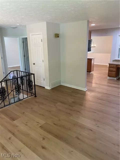 Entry Way - 2016 W 15th St, Ashtabula, OH 44004 photo 1 of 1