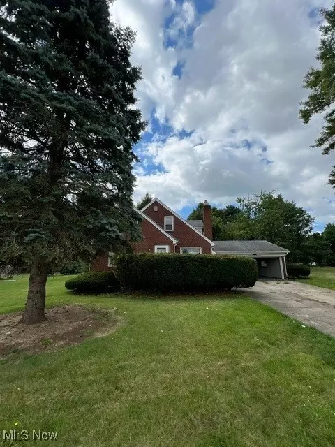 2229 Overlook Ave, Youngstown, OH 44509