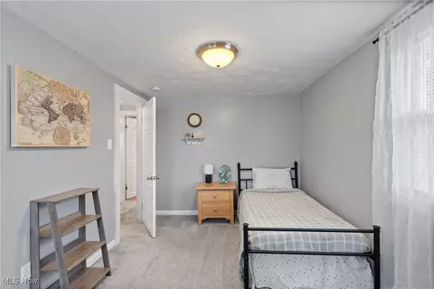 Bedroom - 1427 Breiding Rd, Akron, OH 44310 photo 3 of 7