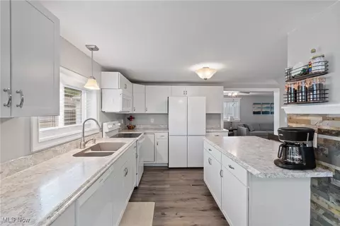 Kitchen - 1427 Breiding Rd, Akron, OH 44310 photo 1 of 2