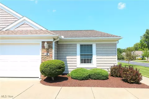 3 Grassland Cir #B, Norwalk, OH 44857