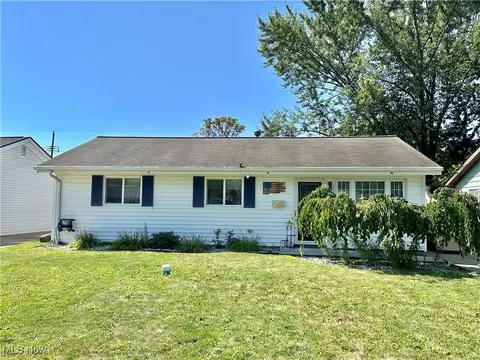 4330 Knickerbocker Rd, Sheffield Lake, OH 44054