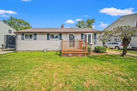 1221 E 359th St, Eastlake, OH 44095