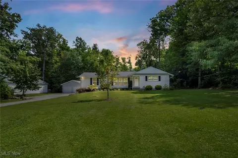 8359 Timberlane Dr, Concord, OH 44077