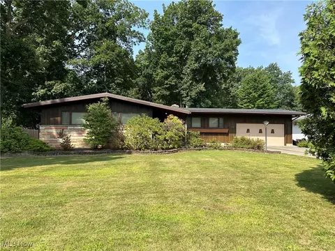 442 Bonnie Brae Ave, Niles, OH 44446