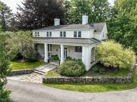 8960 Avery Rd, Broadview Heights, OH 44147