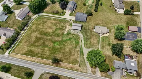 310 Mill St SW, Sugarcreek, OH 44681