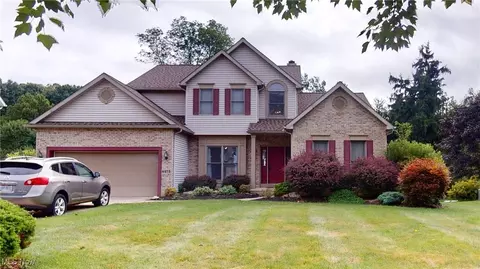8573 Deep Cove Dr, Sagamore Hills, OH 44067