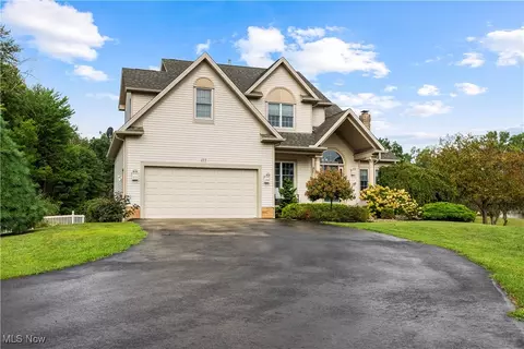 177 Mishler Rd N, Hartville, OH 44632