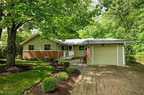 8555 Hillside Rd, Independence, OH 44131