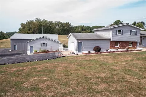 44305 Lafferty Rd, Saint Clairsville, OH 43950