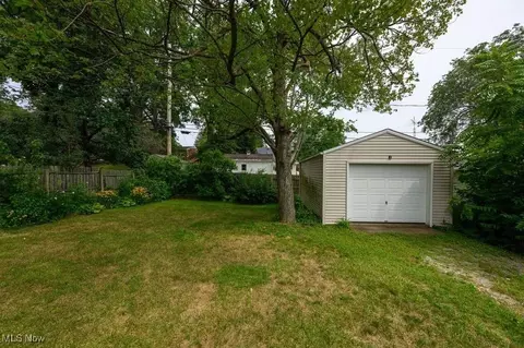 Exterior - 168 Anna Ave NW, Canton, OH 44708 photo 6 of 8