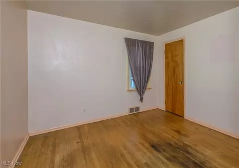Bedroom - 168 Anna Ave NW, Canton, OH 44708 photo 5 of 8