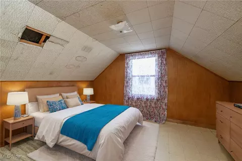 Bedroom - 168 Anna Ave NW, Canton, OH 44708 photo 3 of 8