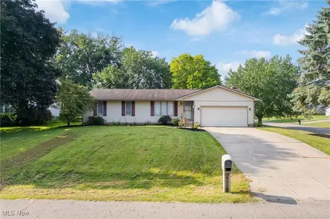 3435 Banyan St NW, Massillon, OH 44646