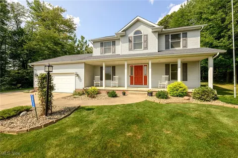 5952 Perry Hills Dr SW, Canton, OH 44706