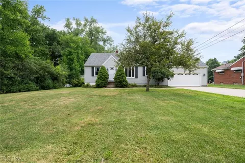 5959 Highland Rd, Highland Heights, OH 44143