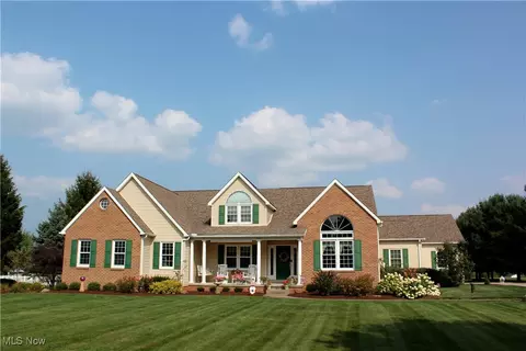 135 Longview Cir, North Lima, OH 44452